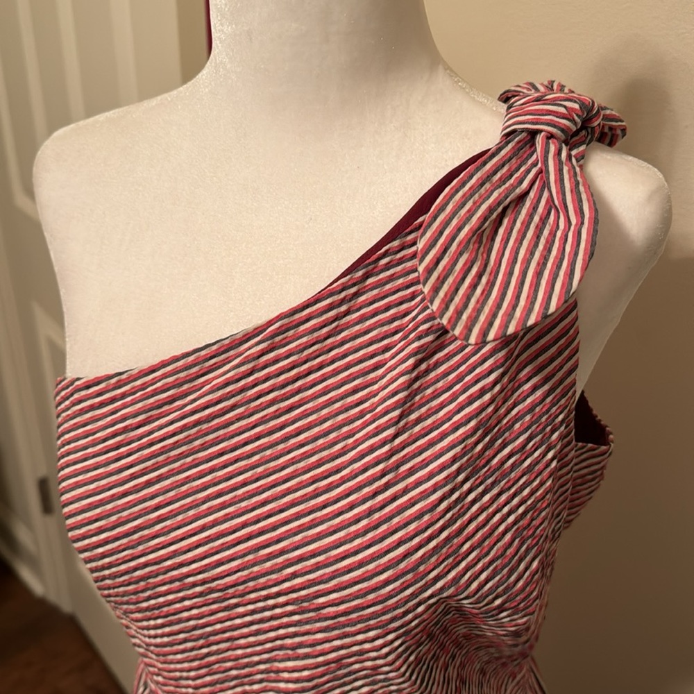 One shoulder dress - Picture 2 of 5